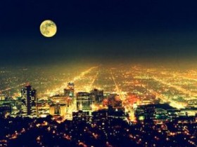 城市的月光